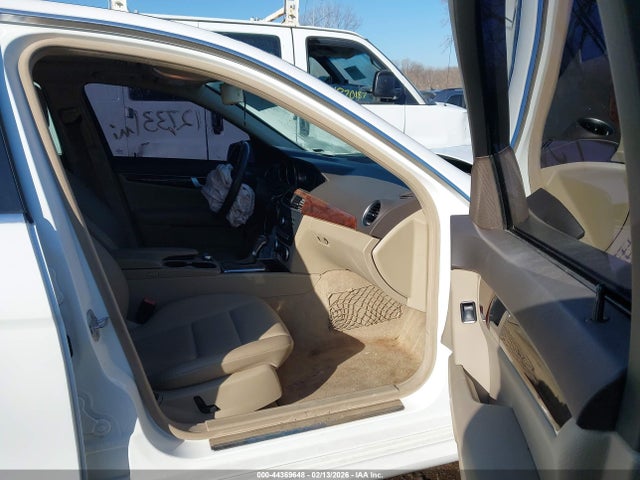 Продаж на аукціоні авто 2013 Mercedes-benz C 300 Sport 4matic, vin: WDDGF8AB4DR271534, номер лоту: 44369648