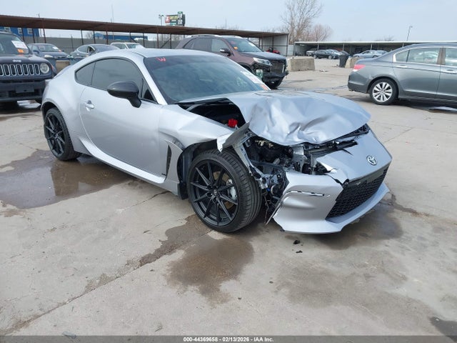 2025 TOYOTA GR86 JF1ZNBE12S8760821