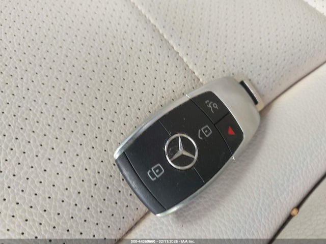 Продажа на аукционе авто 2019 Mercedes-benz C 300, vin: 55SWF8DB1KU310034, номер лота: 44369660