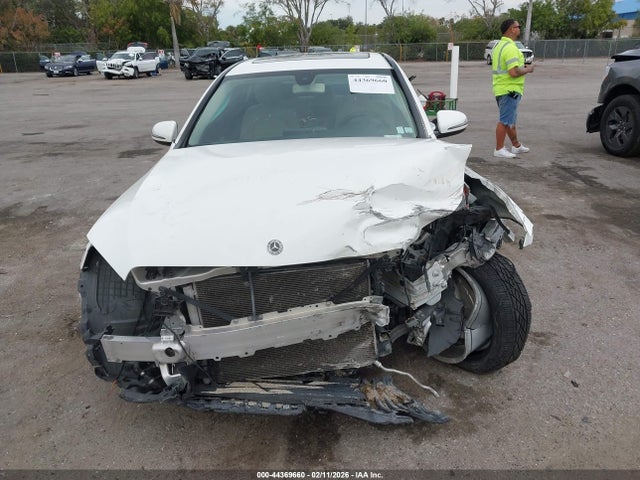 Продажа на аукционе авто 2019 Mercedes-benz C 300, vin: 55SWF8DB1KU310034, номер лота: 44369660