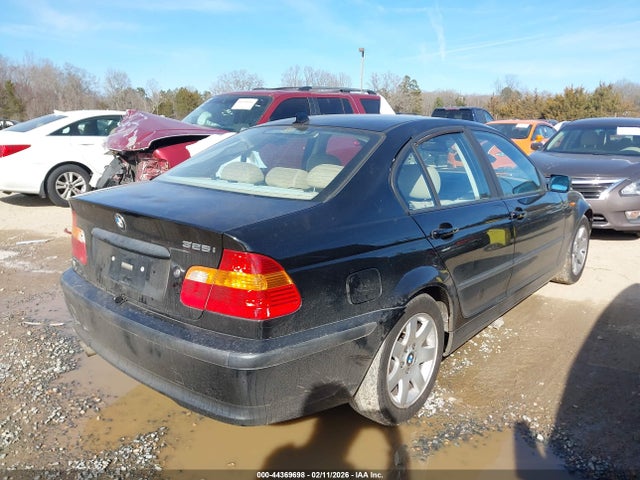 2005 Bmw 325i მანქანა იყიდება აუქციონზე, vin: WBAET37495NJ84949, აუქციონის ნომერი: 44369698