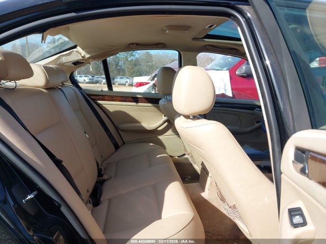 2005 Bmw 325i მანქანა იყიდება აუქციონზე, vin: WBAET37495NJ84949, აუქციონის ნომერი: 44369698