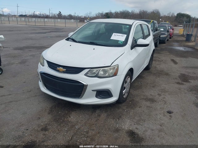 Chevrolet Sonic Lt Auto 2017 1G1JG6SH9H4166486 Image 2
