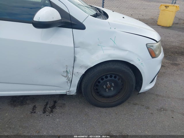 Chevrolet Sonic Lt Auto 2017 1G1JG6SH9H4166486 Image 6