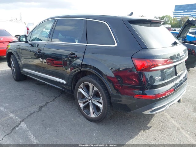 2021 AUDI Q7 WA1LXAF76MD000211 Photo 2