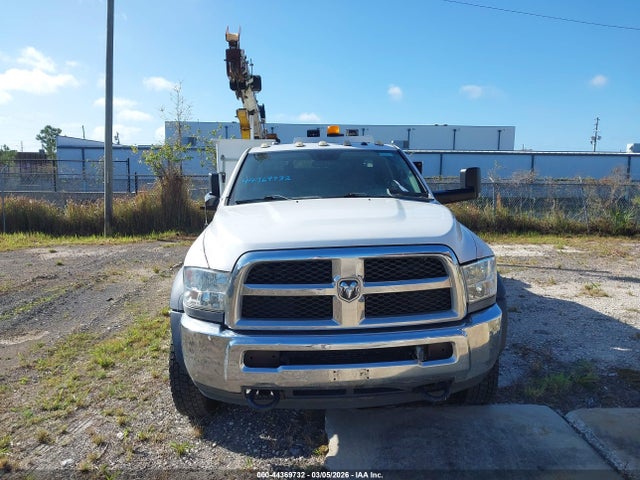 44369732 :رقم المزاد ، 3C7WRNCL4JG179615 vin ، 2018 Ram 5500 Chassis Tradesman/slt مزاد بيع