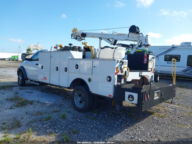 44369732 :رقم المزاد ، 3C7WRNCL4JG179615 vin ، 2018 Ram 5500 Chassis Tradesman/slt مزاد بيع
