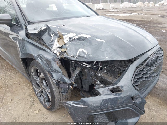 2023 Audi A3 Premium 40 Tfsi Front-wheel Drive S Tronic მანქანა იყიდება აუქციონზე, vin: WAUAUDGY5PA097628, აუქციონის ნომერი: 44369739