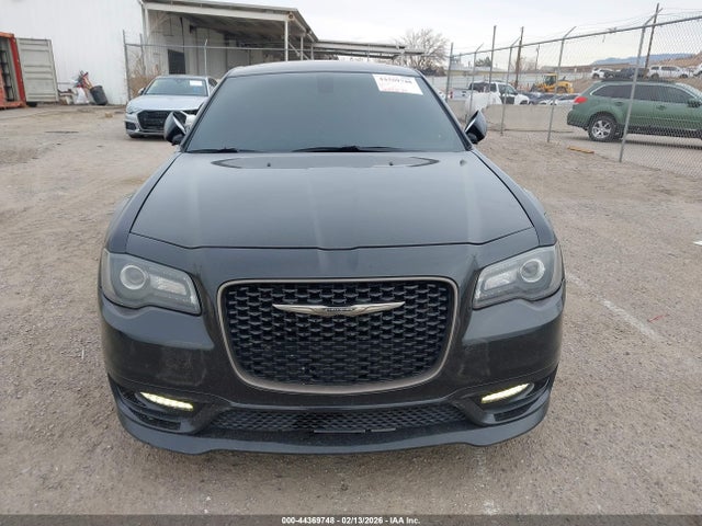 Продажа на аукционе авто 2017 Chrysler 300 300s Alloy Edition, vin: 2C3CCABGXHH506080, номер лота: 44369748