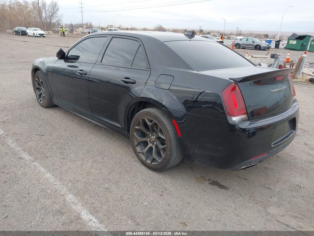Продажа на аукционе авто 2017 Chrysler 300 300s Alloy Edition, vin: 2C3CCABGXHH506080, номер лота: 44369748