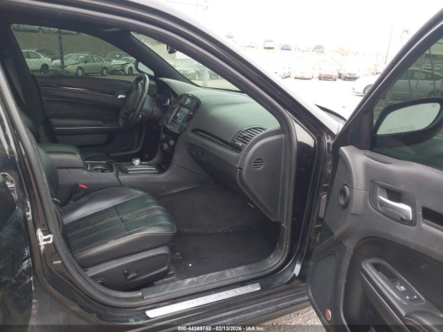 Продажа на аукционе авто 2017 Chrysler 300 300s Alloy Edition, vin: 2C3CCABGXHH506080, номер лота: 44369748