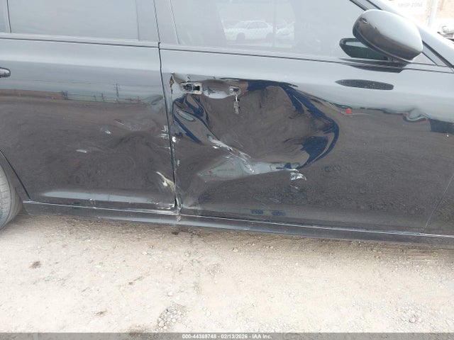 Продажа на аукционе авто 2017 Chrysler 300 300s Alloy Edition, vin: 2C3CCABGXHH506080, номер лота: 44369748