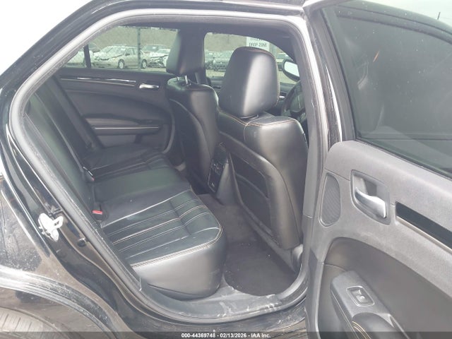 Продажа на аукционе авто 2017 Chrysler 300 300s Alloy Edition, vin: 2C3CCABGXHH506080, номер лота: 44369748