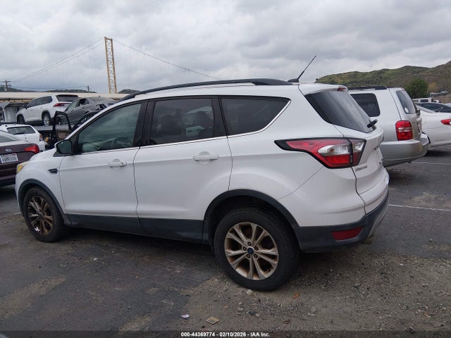 1FMCU0GD8JUA42500 Ford ESCAPE SE