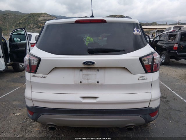 1FMCU0GD8JUA42500 Ford ESCAPE SE