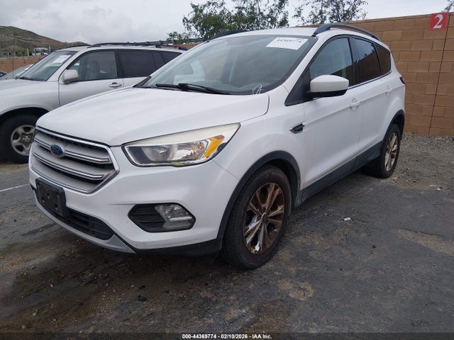1FMCU0GD8JUA42500 Ford ESCAPE SE