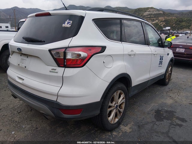 1FMCU0GD8JUA42500 Ford ESCAPE SE