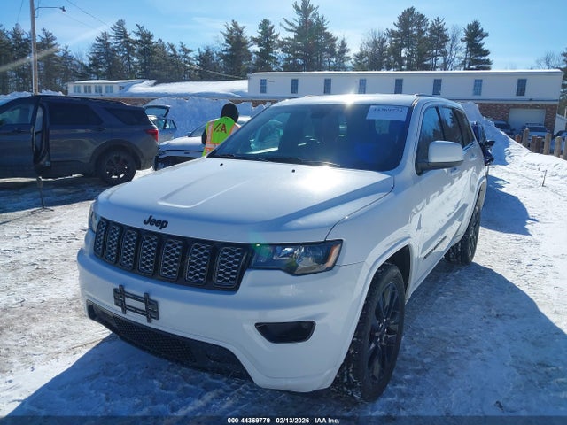 1C4RJFAG6JC121957 Jeep Grand Cherokee Altitude 4x4