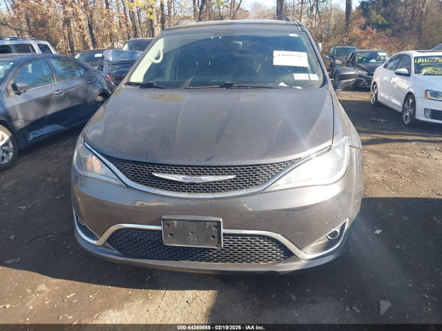 Продаж на аукціоні авто 2017 Chrysler Pacifica Touring-l, vin: 2C4RC1BG6HR805243, номер лоту: 44369858
