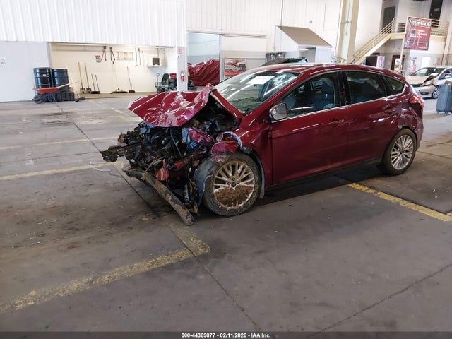 Ford Focus Titanium 2016 1FADP3N20GL255125 Image 2