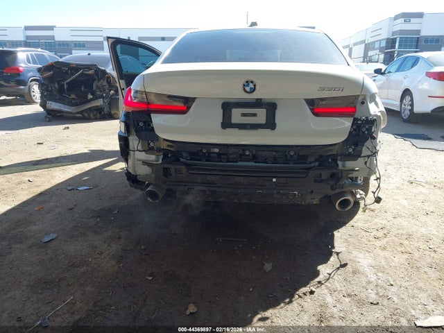 Продаж на аукціоні авто 2024 Bmw 330i, vin: 3MW69FF09R8E05266, номер лоту: 44369897