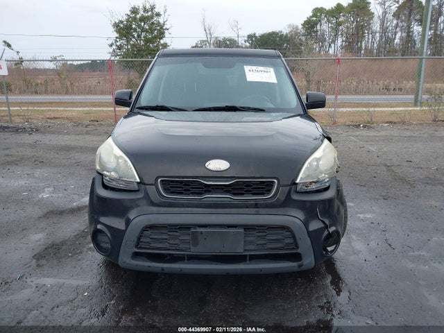 44369907 :رقم المزاد ، KNDJT2A58D7632100 vin ، 2013 Kia Soul مزاد بيع