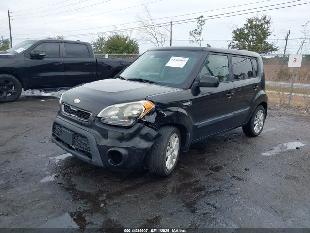 44369907 :رقم المزاد ، KNDJT2A58D7632100 vin ، 2013 Kia Soul مزاد بيع