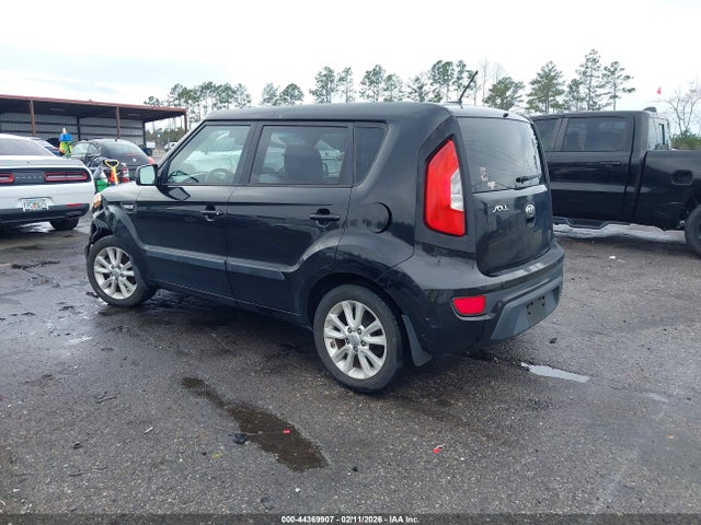 44369907 :رقم المزاد ، KNDJT2A58D7632100 vin ، 2013 Kia Soul مزاد بيع