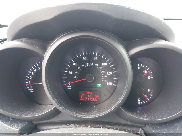 44369907 :رقم المزاد ، KNDJT2A58D7632100 vin ، 2013 Kia Soul مزاد بيع
