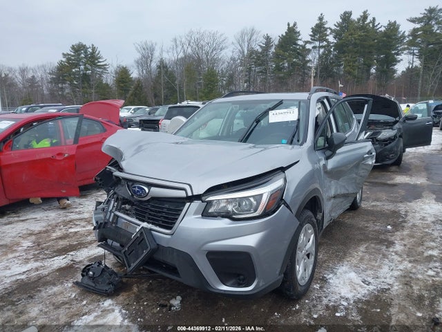 Subaru Forester 2019 JF2SKACC7KH481563 Image 2