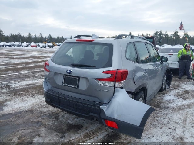 Subaru Forester 2019 JF2SKACC7KH481563 Image 4