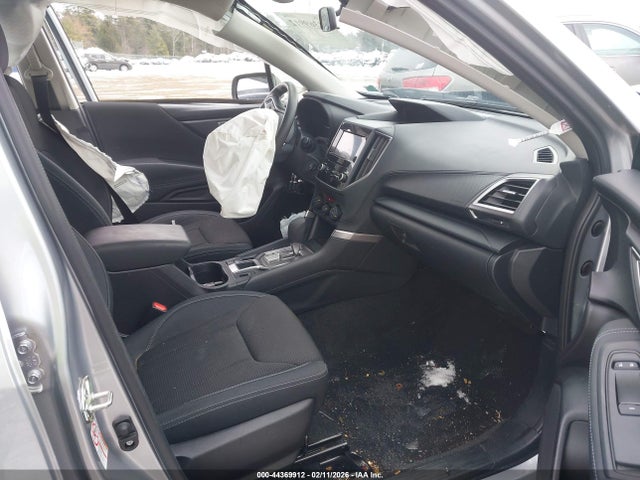 Subaru Forester 2019 JF2SKACC7KH481563 Image 5