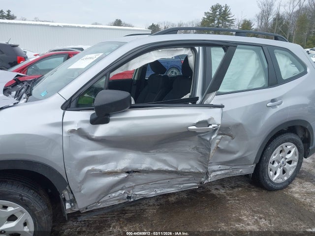 Subaru Forester 2019 JF2SKACC7KH481563 Image 6