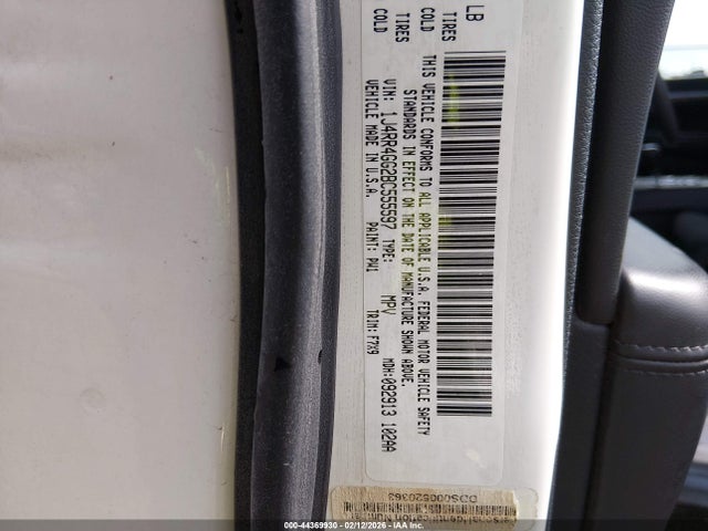 2011 JEEP GRAND CHEROKEE 1J4RR4GG2BC555597 Photo 8