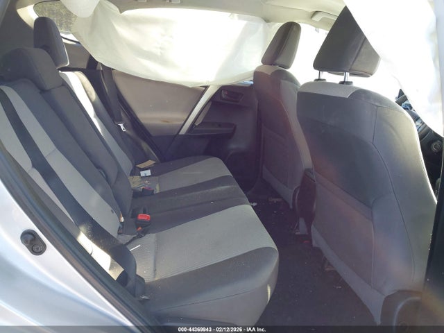Toyota RAV4 LE 2015 2T3BFREV0FW384222 Image 8