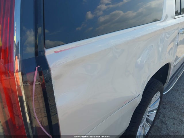2016 Cadillac Escalade Esv Platinum მანქანა იყიდება აუქციონზე, vin: 1GYS4KKJ1GR158510, აუქციონის ნომერი: 44369965
