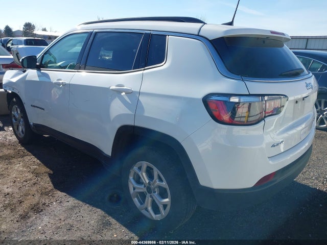 Jeep Compass Latitude 4x4 2025 3C4NJDBN2ST617389 Image 3