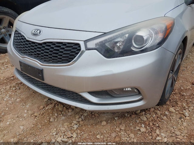 KNAFZ4A81G5598072 KIA FORTE EX