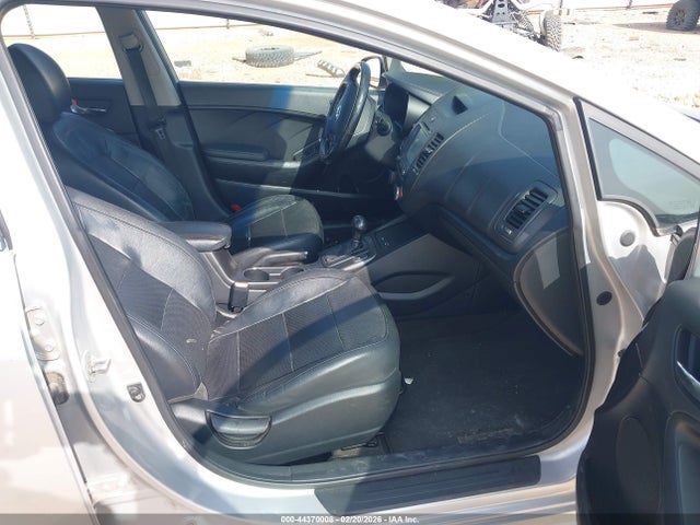 KNAFZ4A81G5598072 KIA FORTE EX