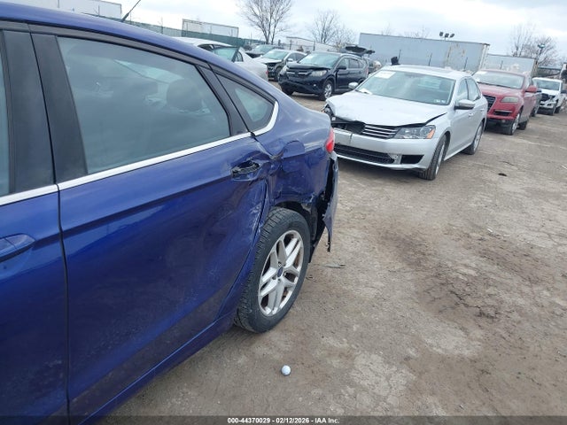 3FA6P0H76FR122688 Ford FUSION SE