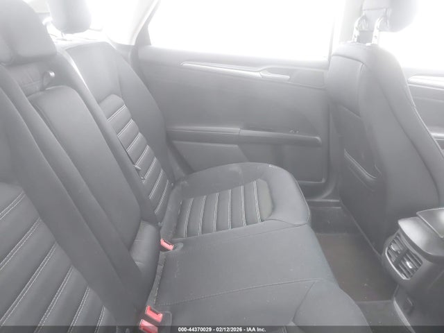 3FA6P0H76FR122688 Ford FUSION SE