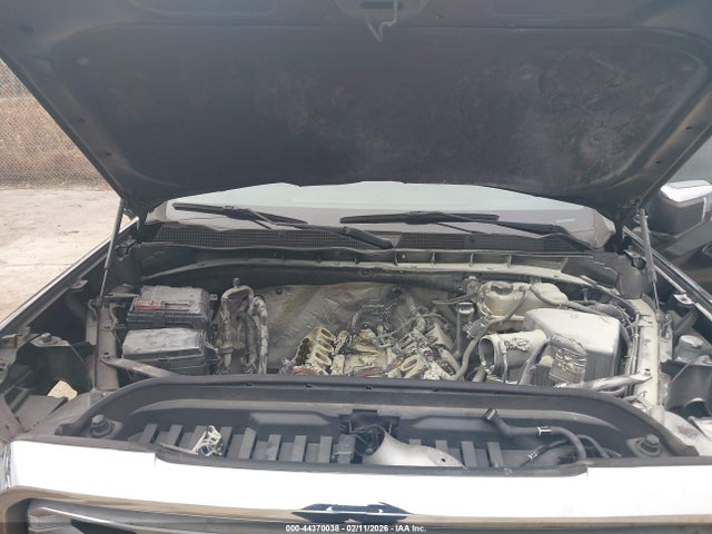44370038 :رقم المزاد ، 3GTU9DED4MG233892 vin ، 2021 Gmc Sierra 1500 4wd  Short Box Slt مزاد بيع