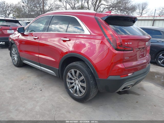 2021 CADILLAC XT4 1GYFZDR42MF035519 Photo 2