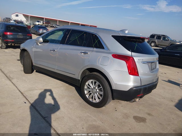 2018 CADILLAC XT5 1GYKNARS0JZ187929 Photo 2