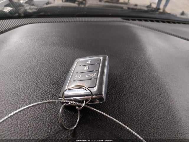 44370127 :رقم المزاد ، 1C4RJKBGXM8137254 vin ، 2021 Jeep Grand Cherokee L Limited 4x4 مزاد بيع