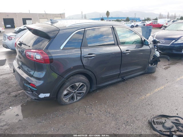 KNDCE3LG6K5030182 KIA Niro Ev Ex Premium