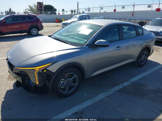 KIA K4 Lxs 2025 3KPFT4DE0SE234745 Image 2