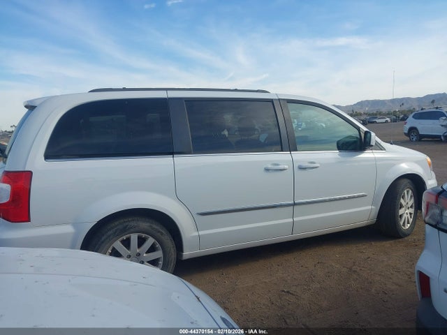 Продажа на аукционе авто 2016 Chrysler Town & Country Touring, vin: 2C4RC1BG1GR296435, номер лота: 44370154