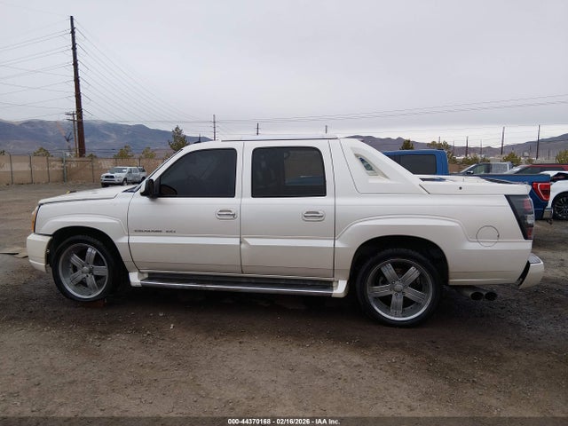 44370168 :رقم المزاد ، 3GYEK63N63G235863 vin ، 2003 Cadillac Escalade Ext Standard مزاد بيع
