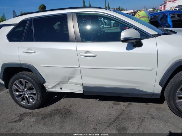 Toyota Rav4 Xle Premium 2022 2T3C1RFV2NW207333 Image 13